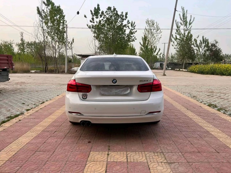 徐州16年宝马3系9