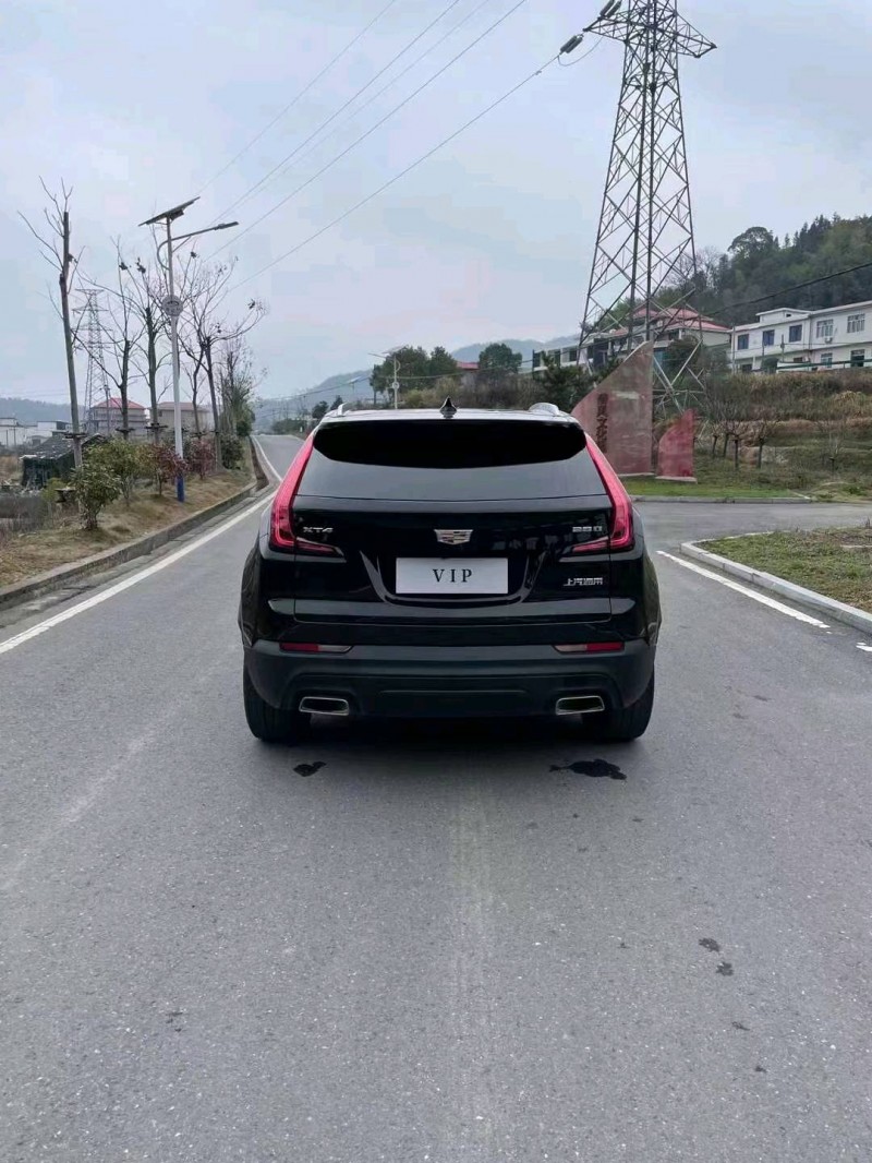 新余20年凱迪拉克XT43