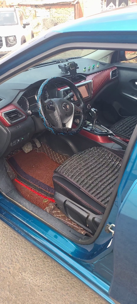 邯郸18年日产蓝鸟8