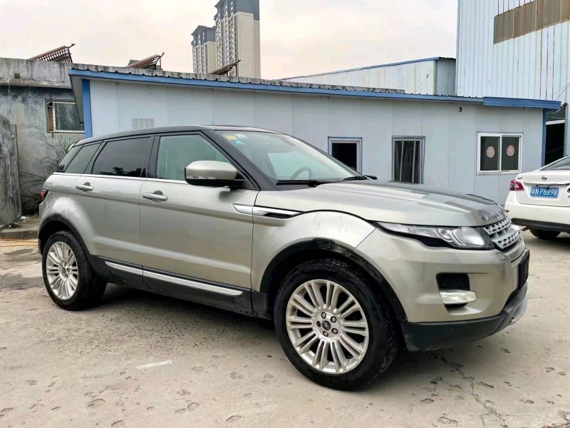 青岛13年路虎极光9