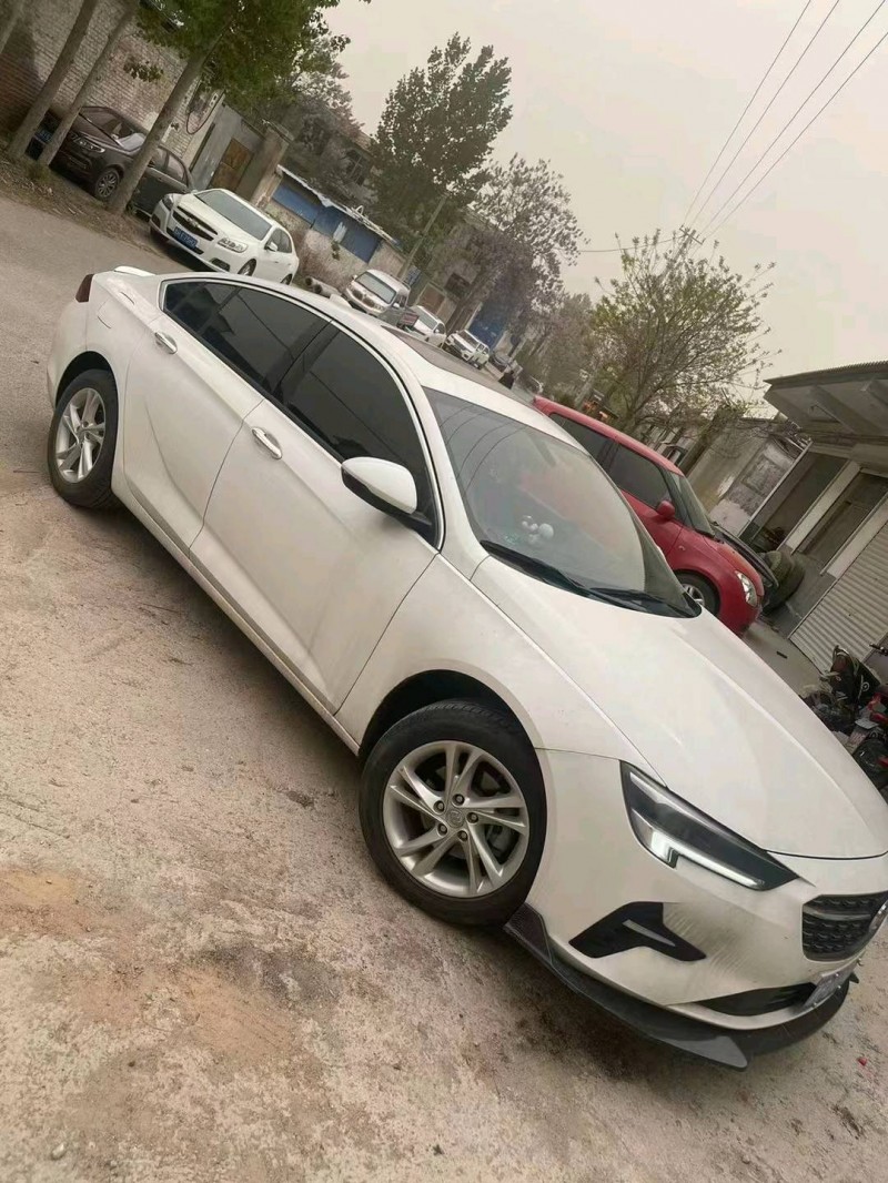 青岛21年别克君威4