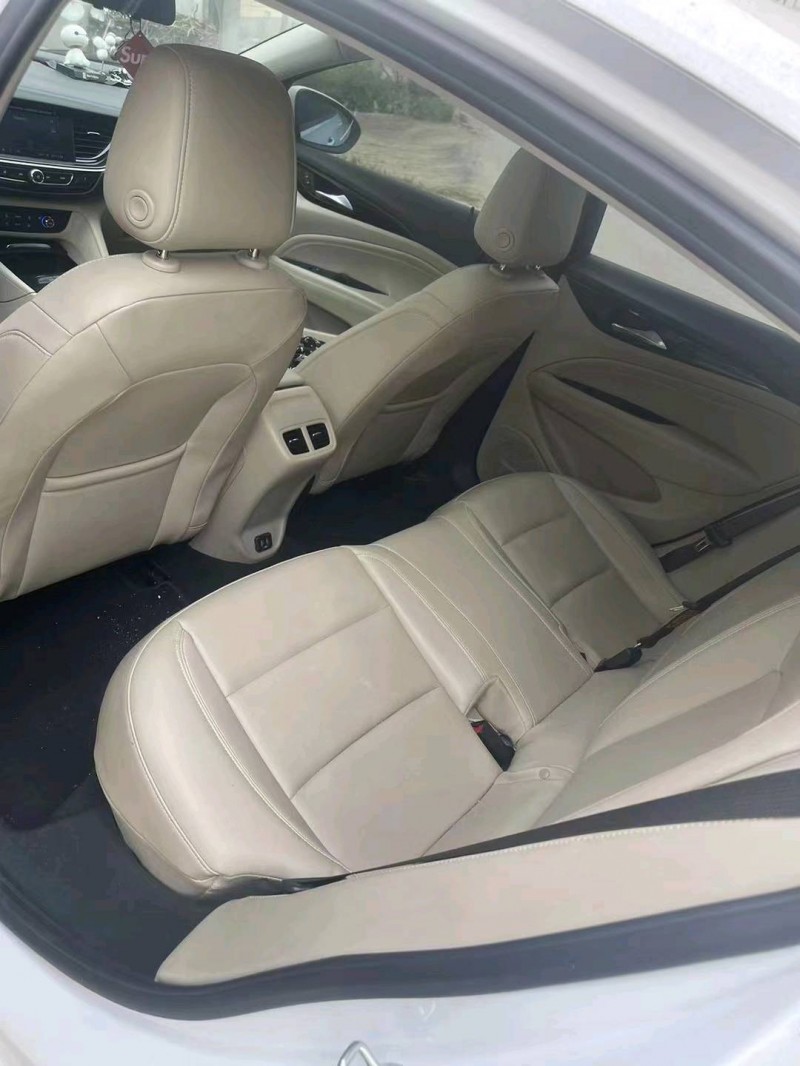 青岛21年别克君威6