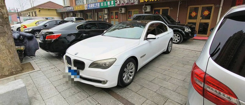 青岛12年宝马7系1