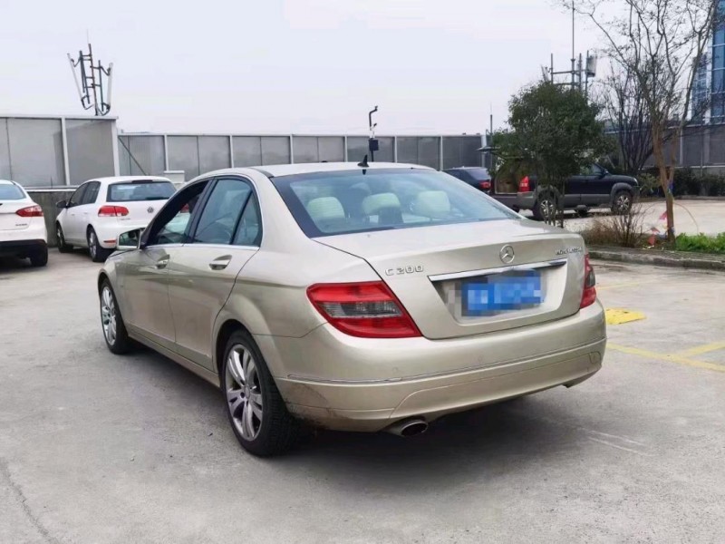 青岛09年奔驰C7