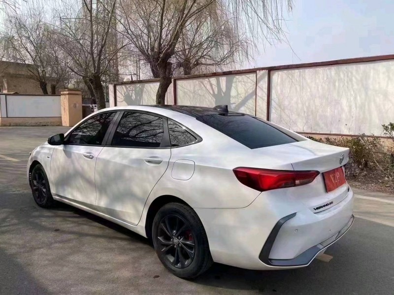 青岛21年别克威朗7