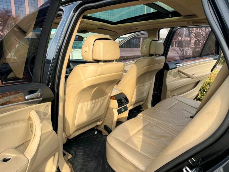 济宁09年宝马X55