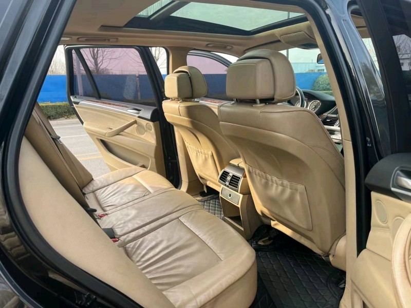 济宁09年宝马X54