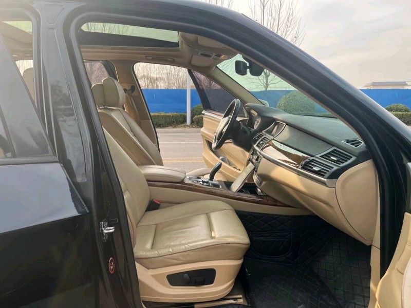 济宁09年宝马X57