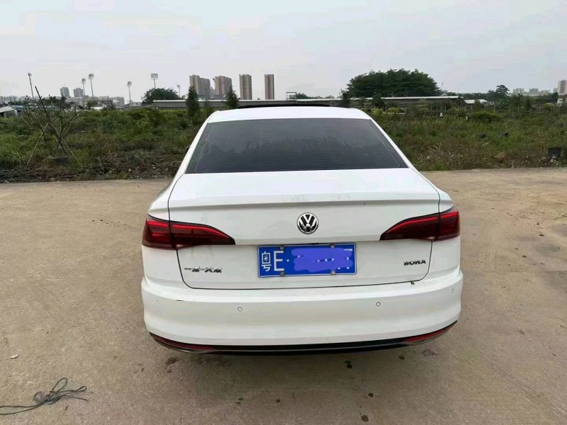 汕头19年大众宝来8