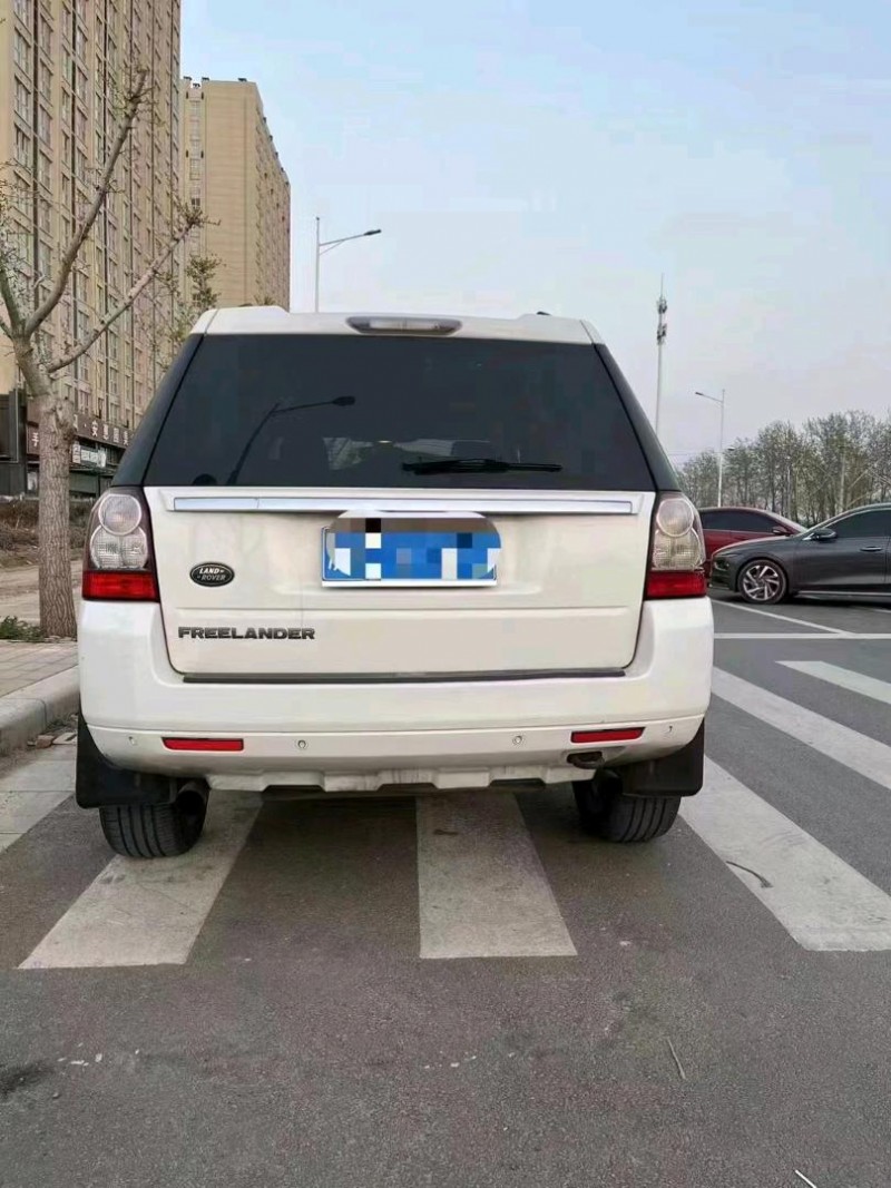 青岛12年路虎神行者4