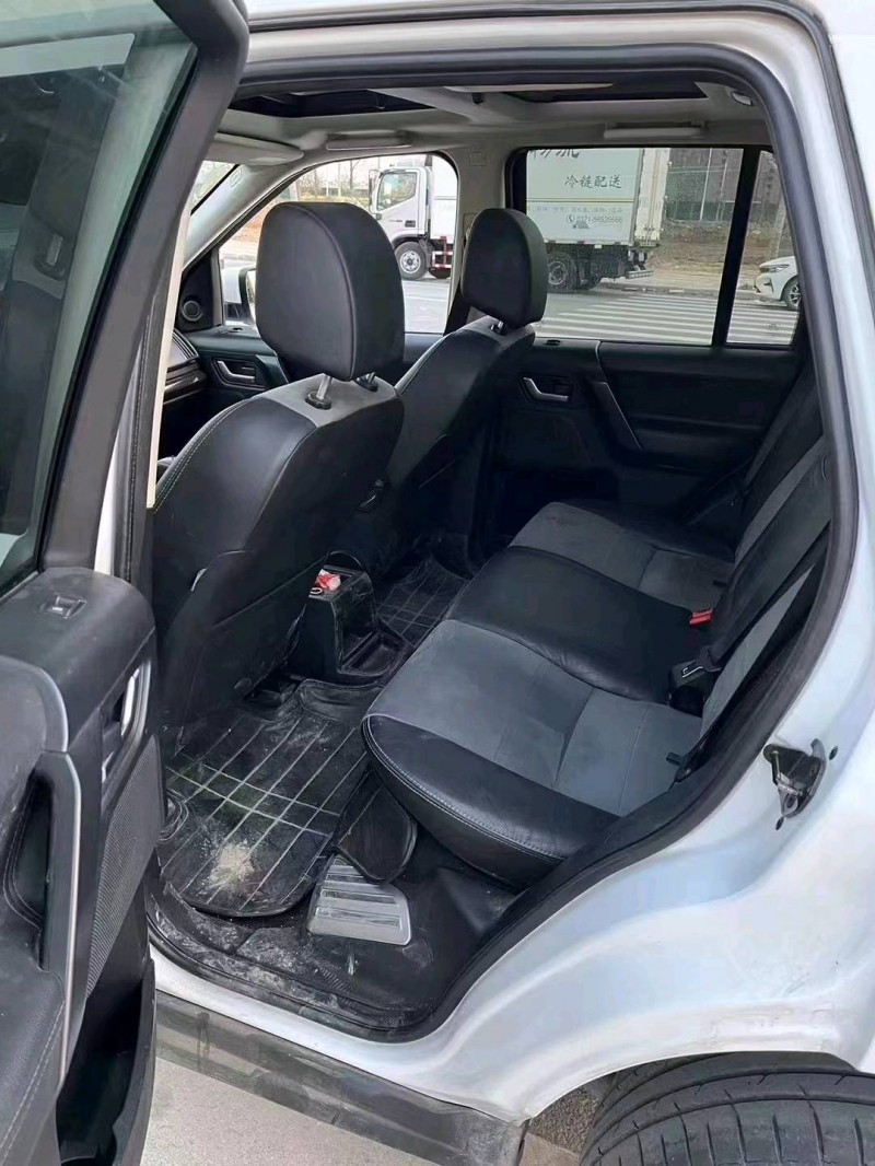 青岛12年路虎神行者6