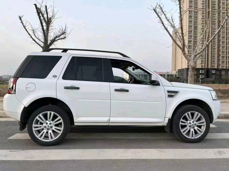 青岛12年路虎神行者5