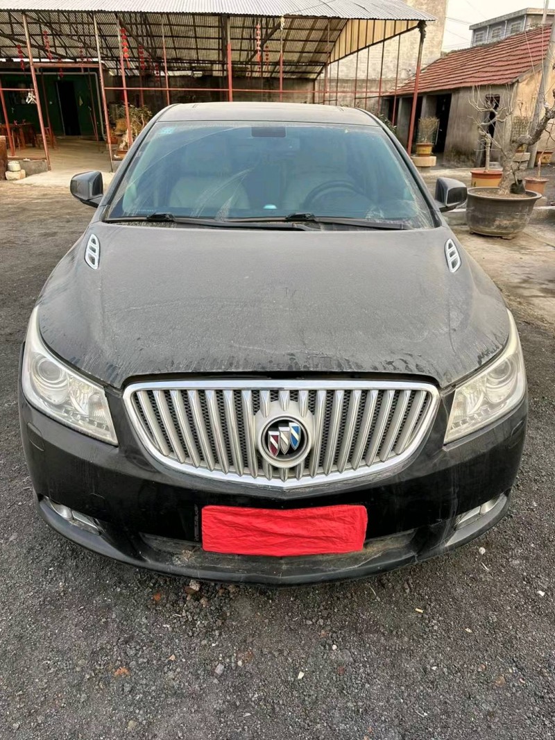 临沂12年别克君越1