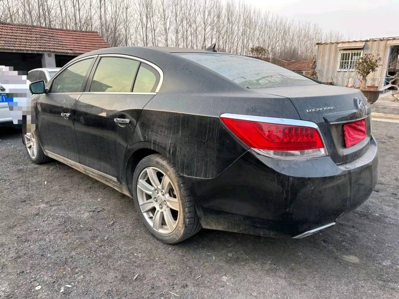 临沂12年别克君越7