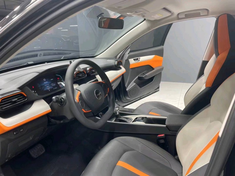 成都22年东风奕炫5