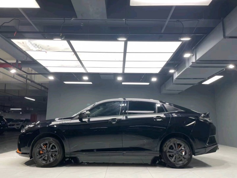 成都22年东风奕炫8