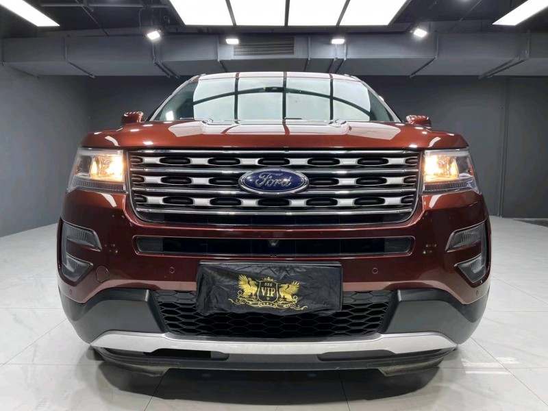 成都15年福特探险者1