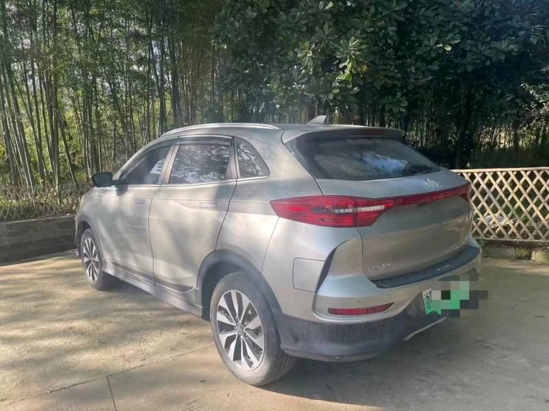 武汉22年威马汽车EX-56