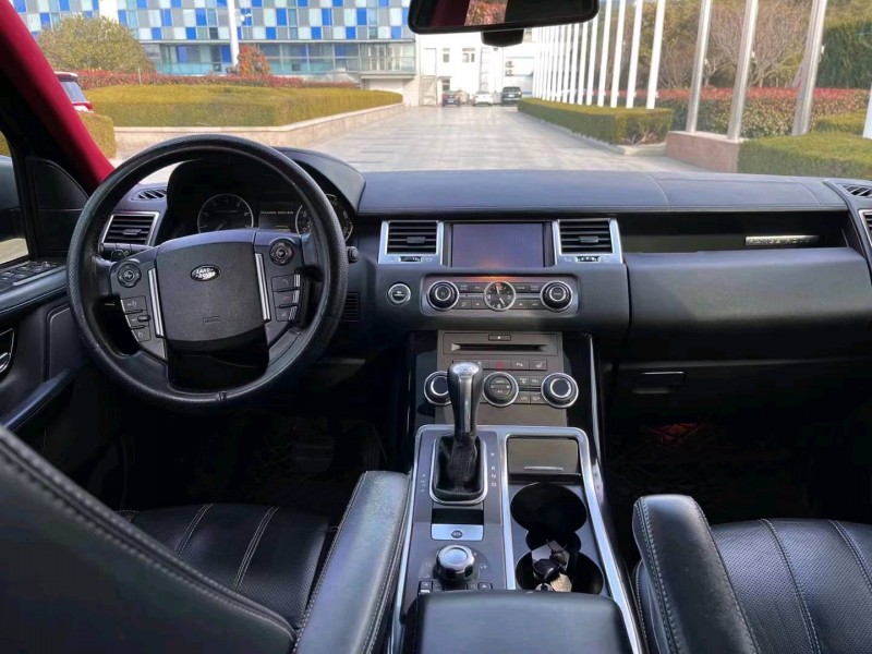 青岛11年路虎揽胜运动7