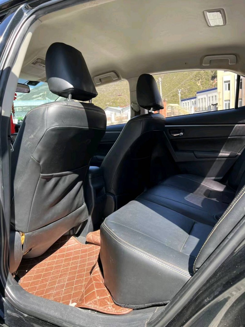 成都15年丰田卡罗拉4