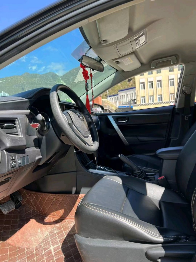 成都15年丰田卡罗拉7