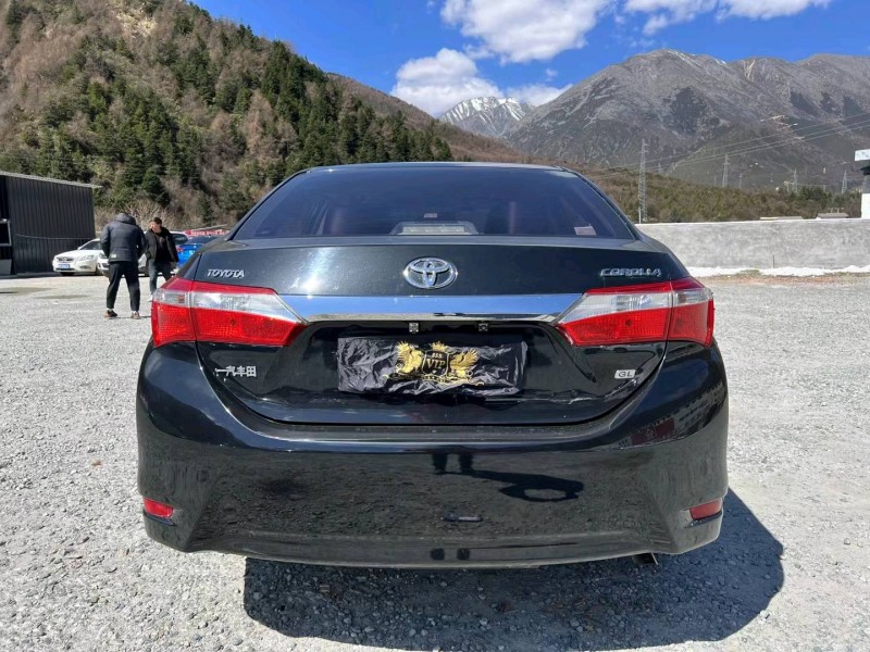 成都15年丰田卡罗拉8