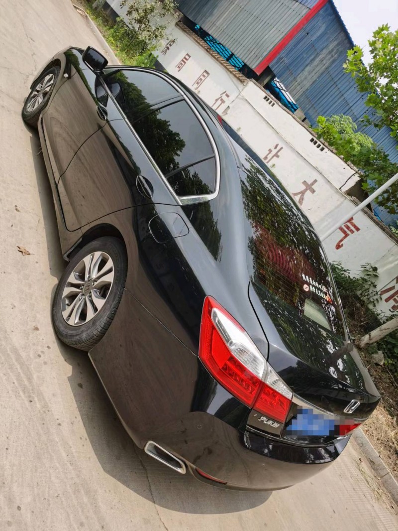 济南14年本田雅阁8