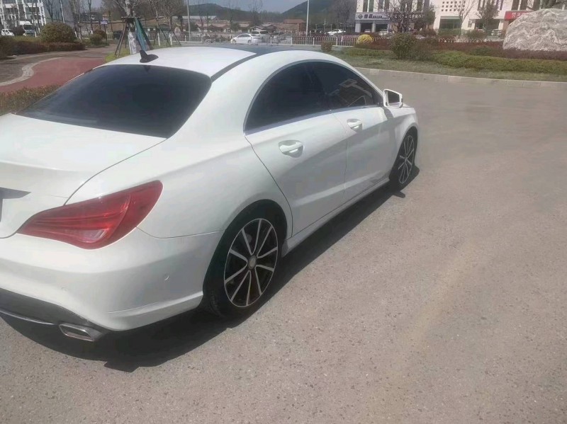 青岛16年奔驰CLA7