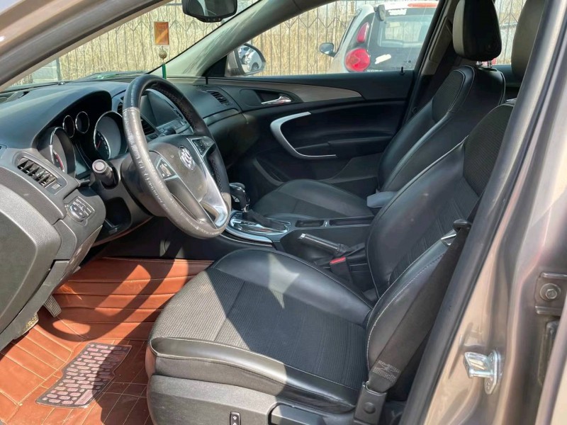 济宁13年别克君威3