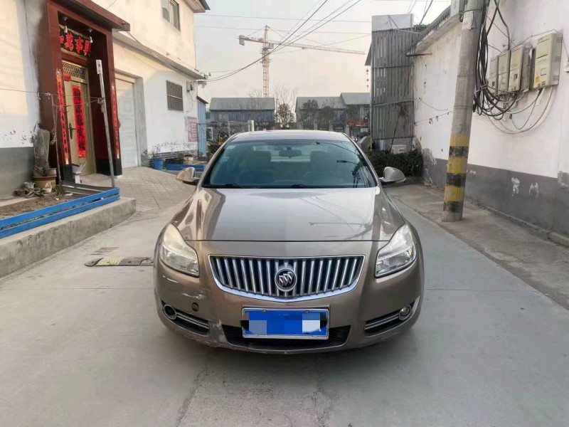 潍坊13年别克君威1