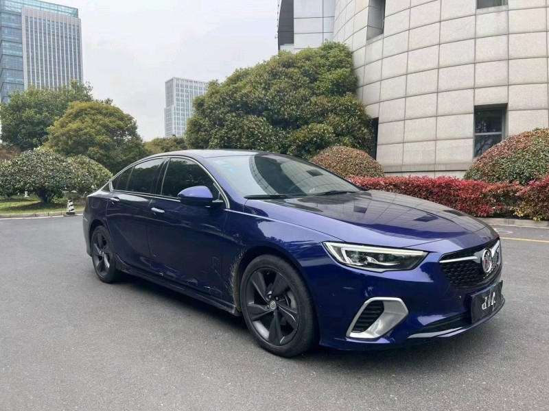 苏州18年别克君威2