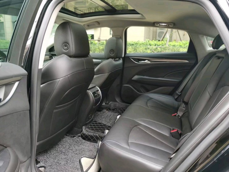 苏州20年别克君威5