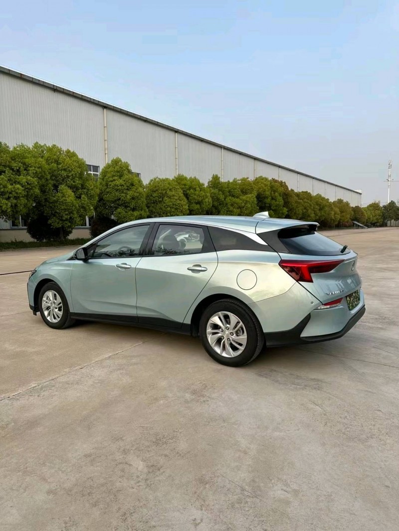 苏州23年别克微蓝8