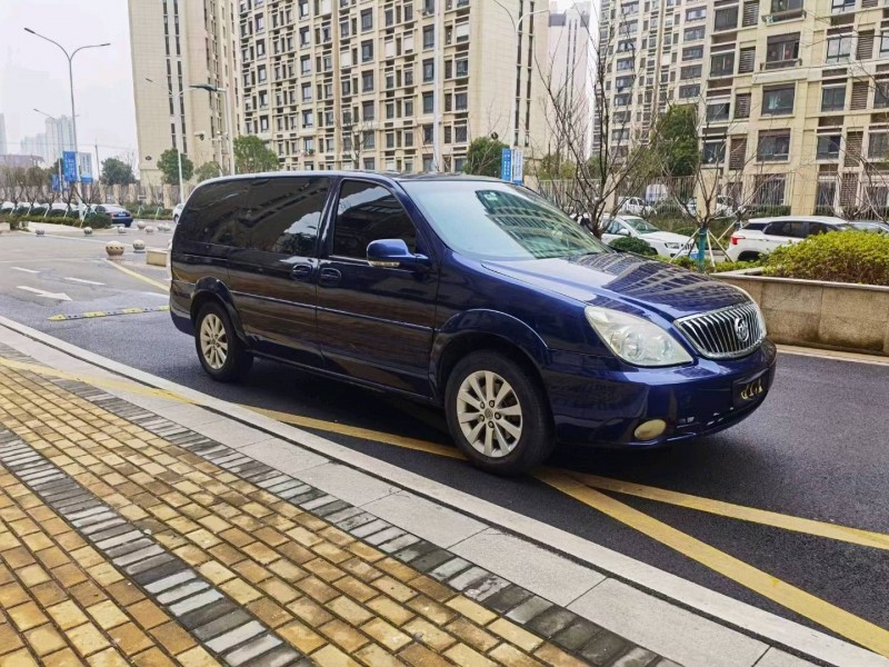 苏州13年别克GL82