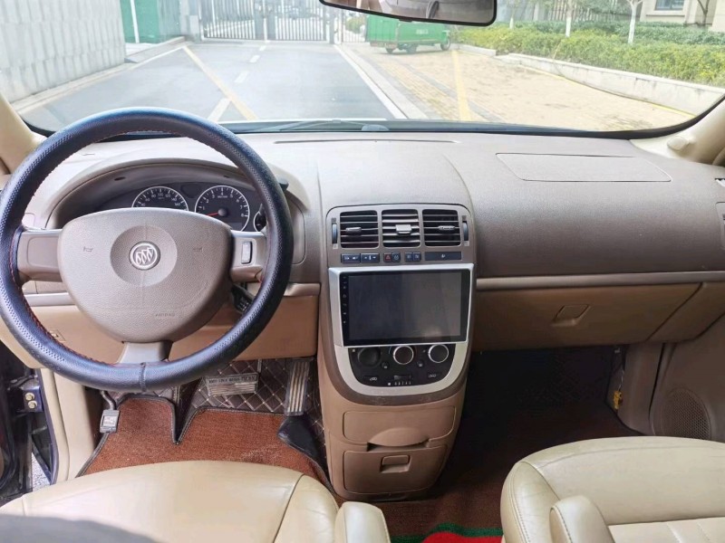 苏州13年别克GL84