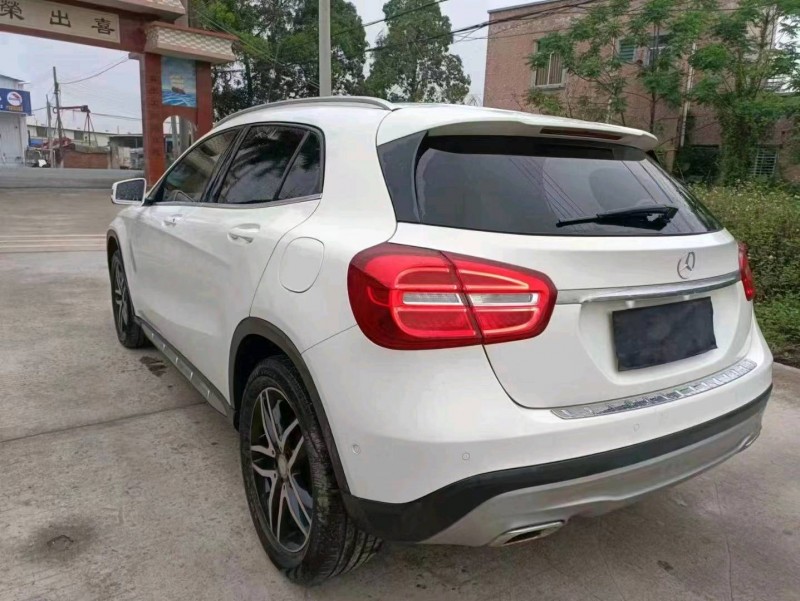 珠海16年奔驰GLA5