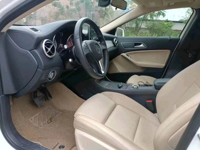 珠海16年奔驰GLA7