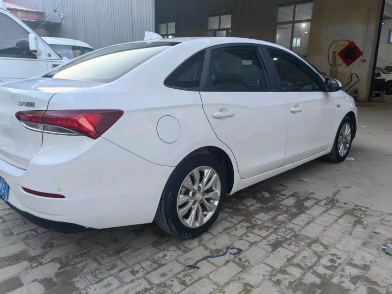 石家庄19年别克英朗8