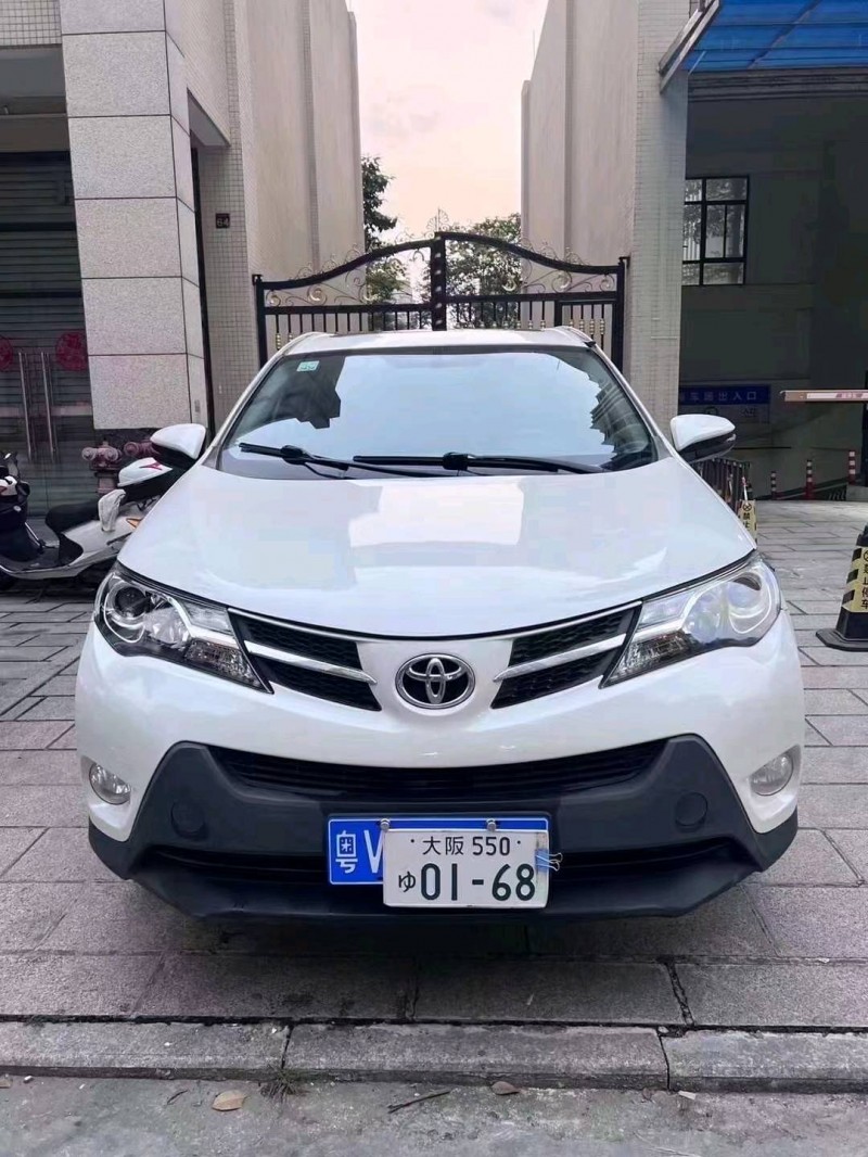 珠海16年丰田RAV4荣放1