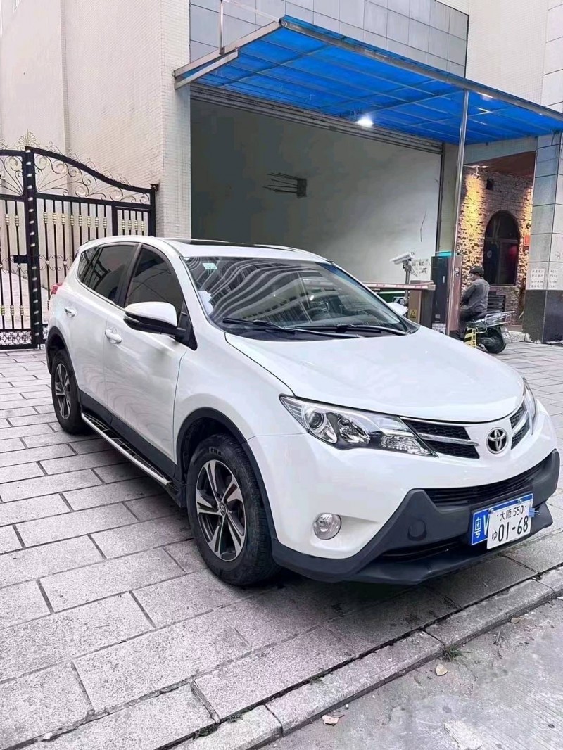 珠海16年丰田RAV4荣放4