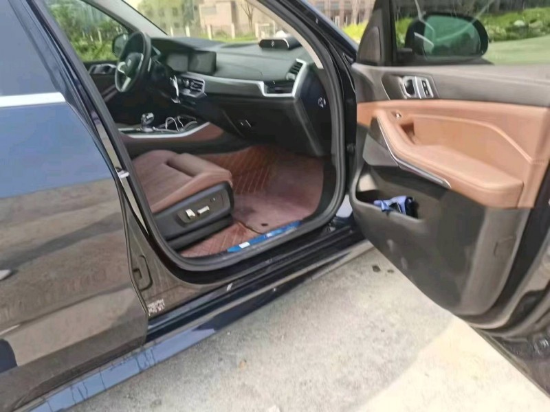 成都21年宝马X56