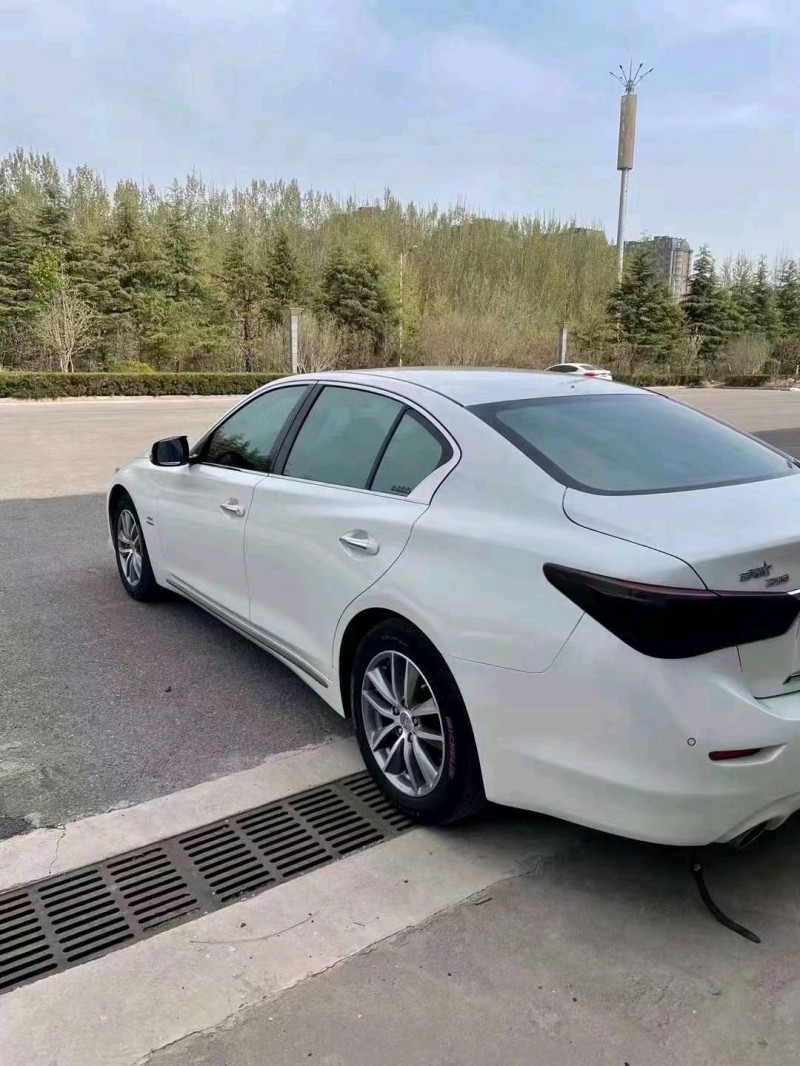 青岛16年英菲尼迪Q50L7