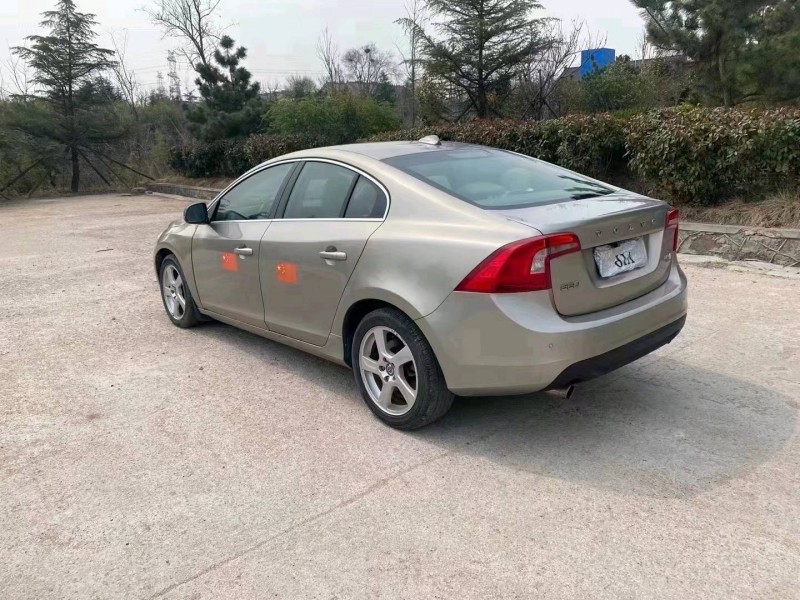 青岛12年沃尔沃S60L6