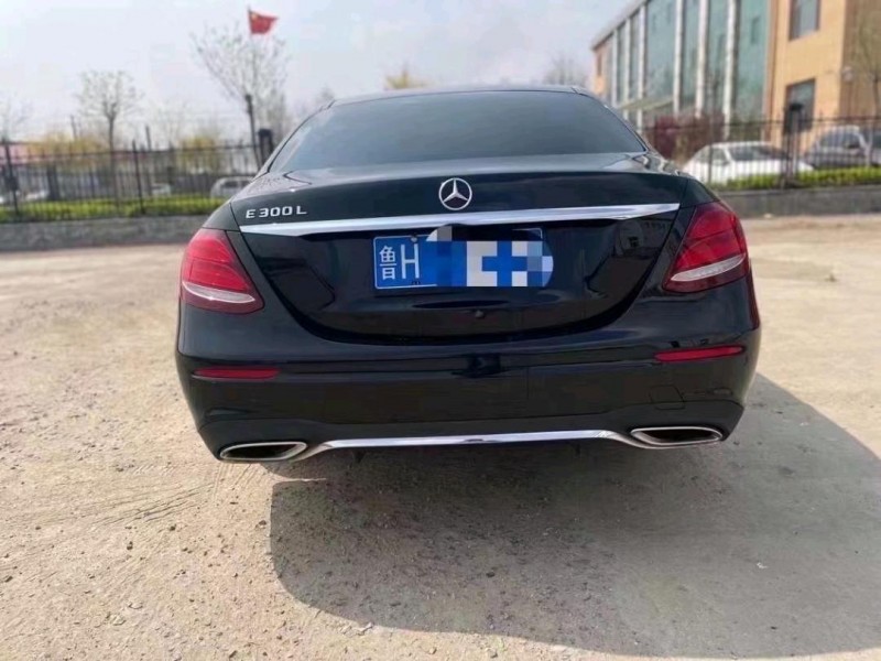济宁17年奔驰E9