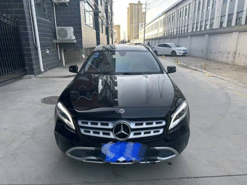 济宁17年奔驰GLA1