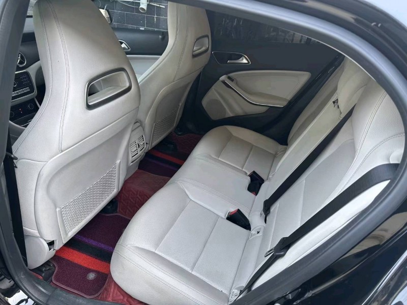 济宁17年奔驰GLA6