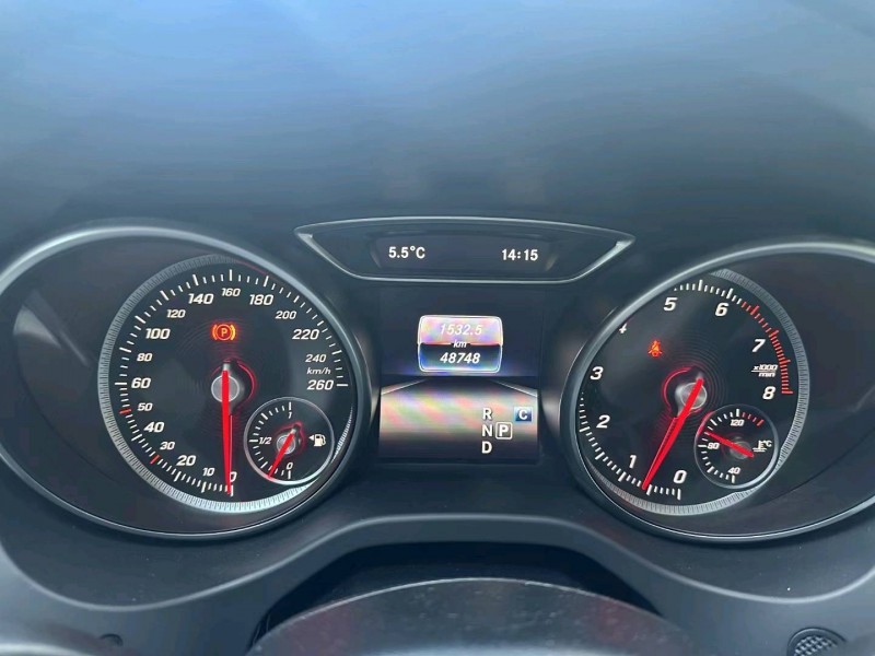 济宁17年奔驰GLA7