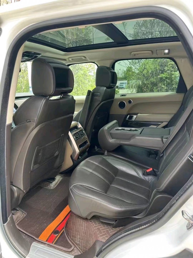 青岛14年路虎揽胜运动9