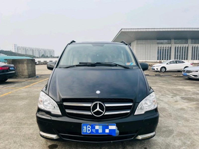 东莞14年奔驰威霆1