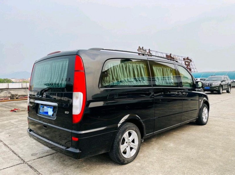 东莞14年奔驰威霆8